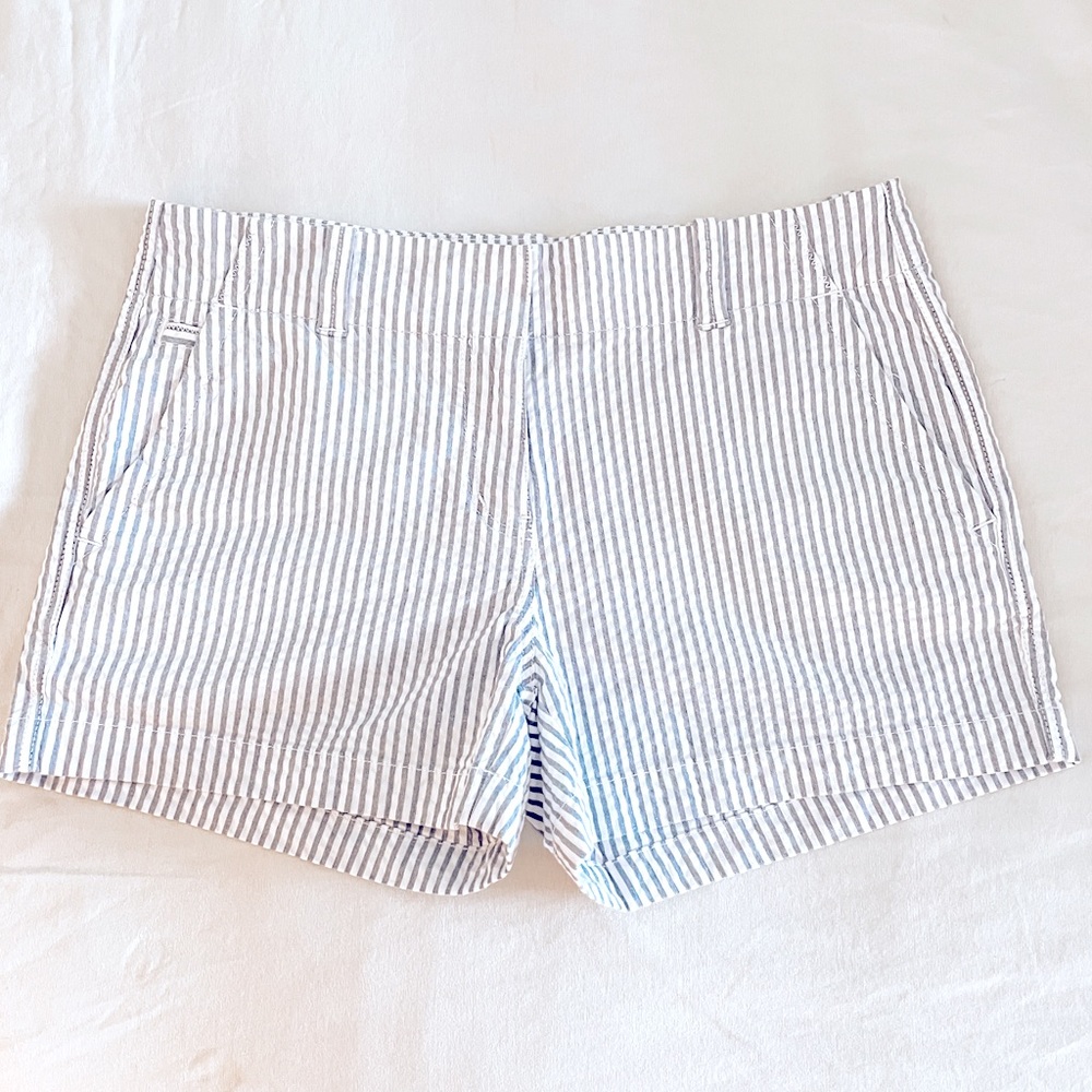 VINEYARD VINES Seersucker Shorts - 6 - LIKE NEW